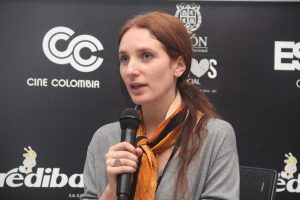 Daniela Castro Valencia, directora de “La mujer de los siete nombres”, impartió el conversatorio 'El guion en el cine documental'. 