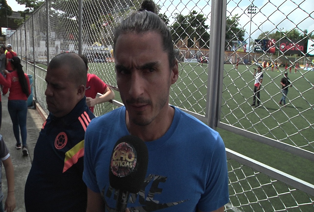 Entrenador Carlos Giraldo