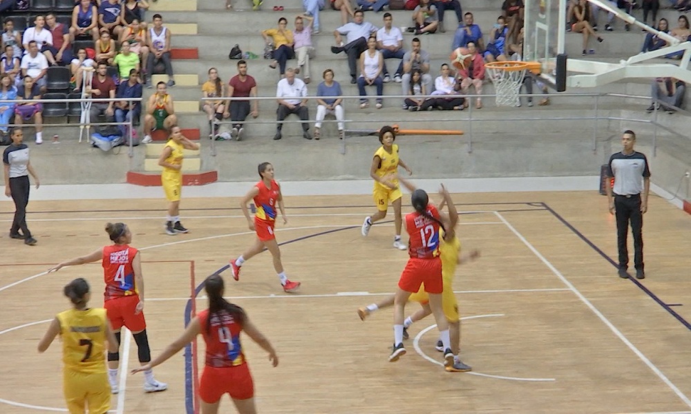 La selección Santander de baloncesto avanza en el Torneo Nacional Femenino.