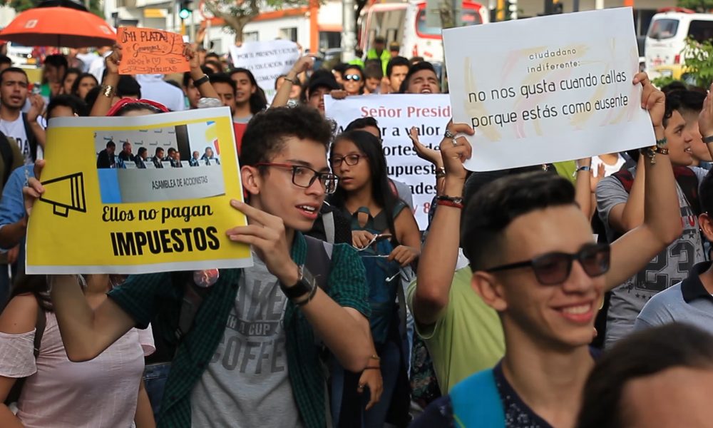 Estudiantes y docentes UIS marcharon en Bucaramanga