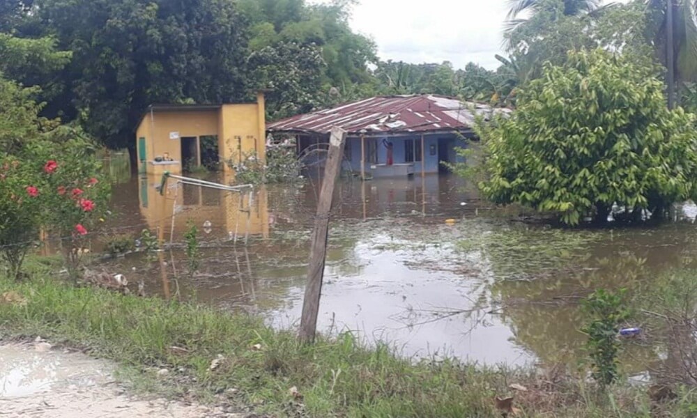 Las fuertes lluvias han causado inundaciones en Sabana de Torres