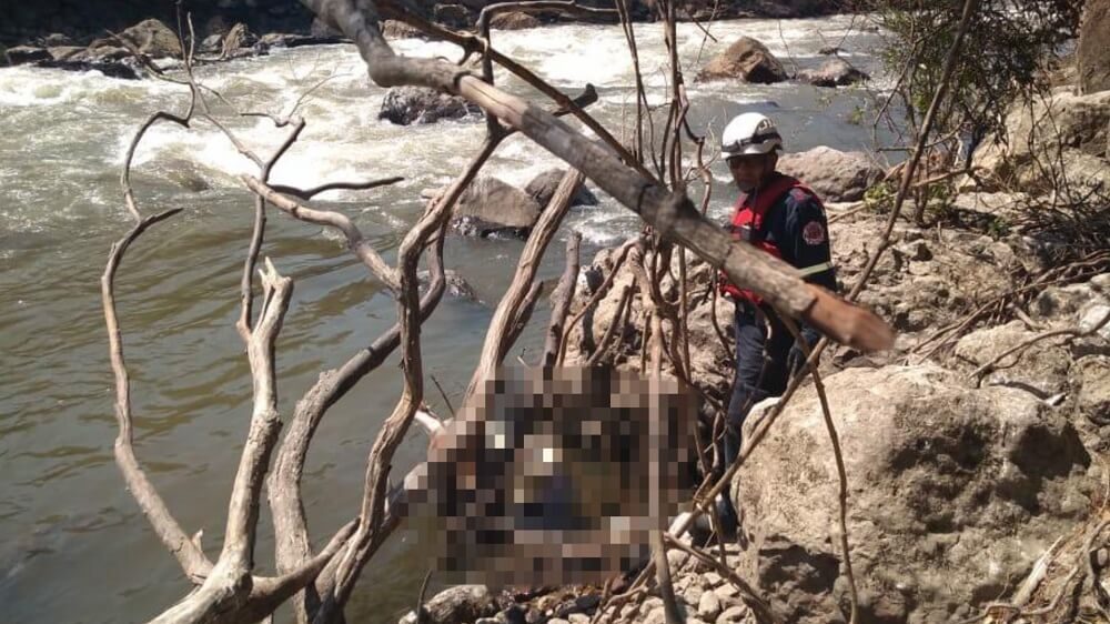Aún está sin identificar el cuerpo hallado en las aguas del río Fonce