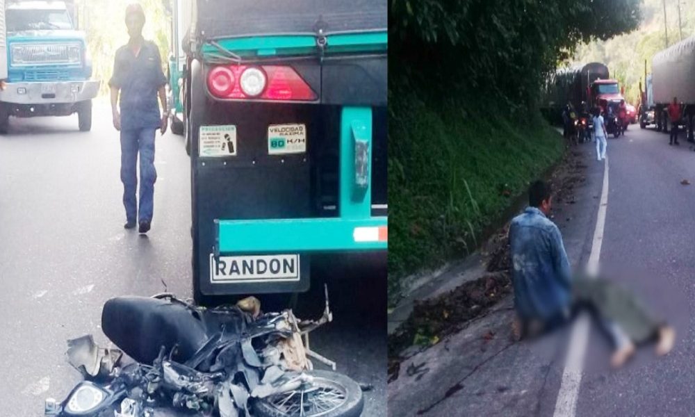 Según información suministrada por las autoridades, al parecer, el adolescente perdió el control y chocó contra un tractocamión de placas  S57013