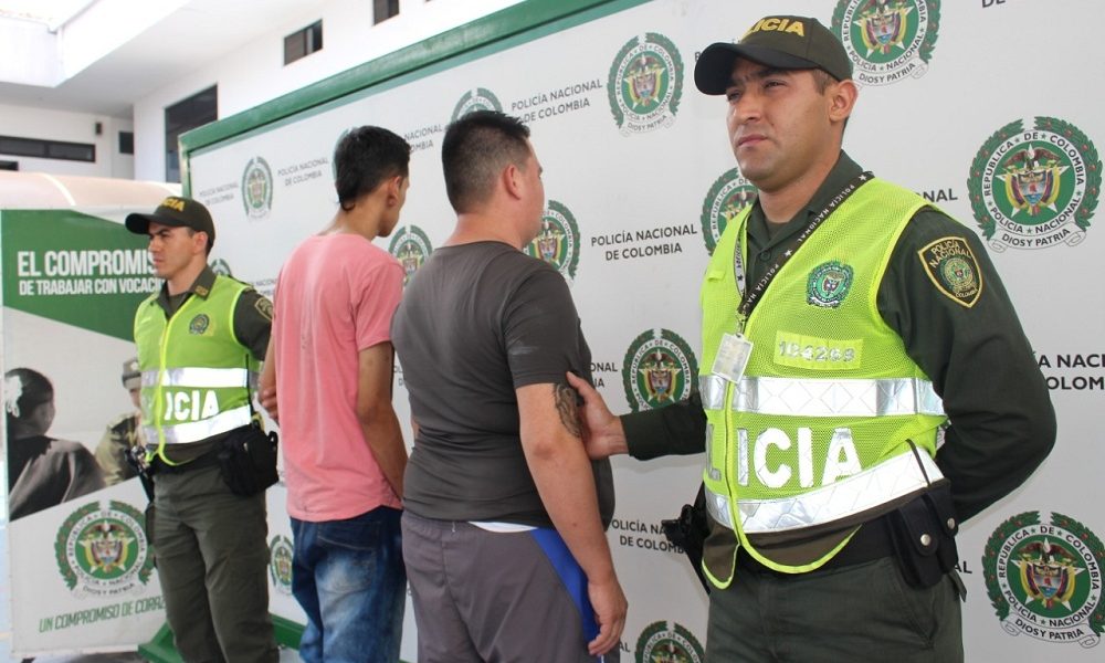 Los capturados fueron dejados a disposición de la Fiscalía General de la Nación.