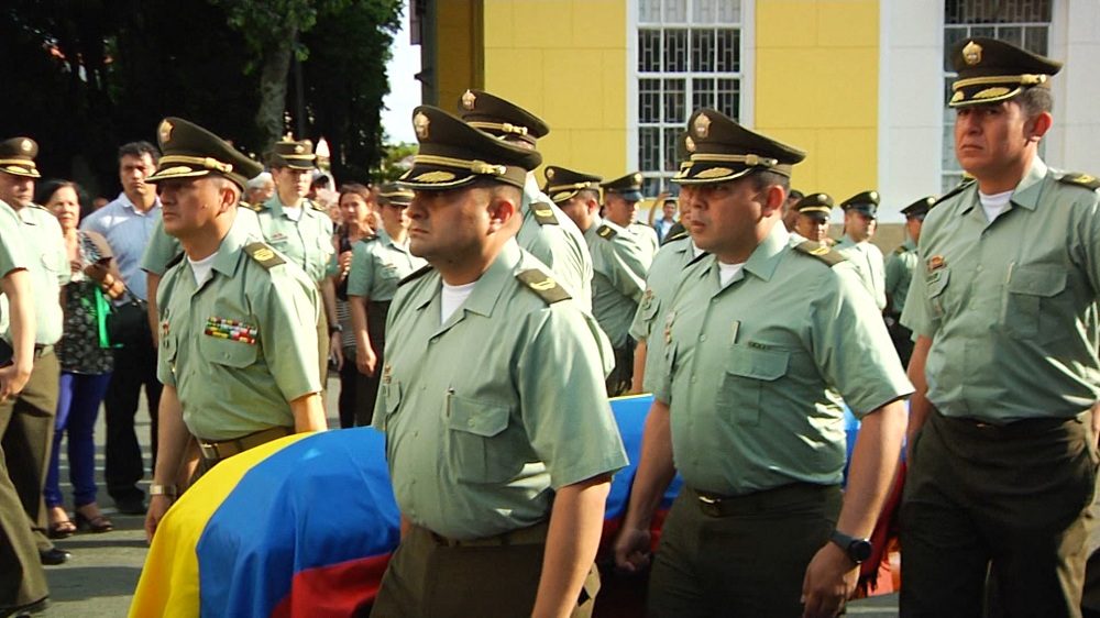 Le entregaron además, el cinturón negro, aquel con el que tanto soñó Oscar Javier.