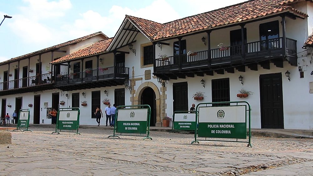 Tras el atentado a la Escuela de Policía General Santander en Bogotá, la Alcaldía de Girón redobló la seguridad en las dependencias de la Administración Municipal