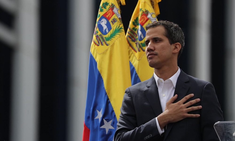 Juan Guaidó, presidente interino de Venezuela, partirá hoy en caravana hacia la frontera de Colombia para encabezar la entrada de la ayuda humanitaria