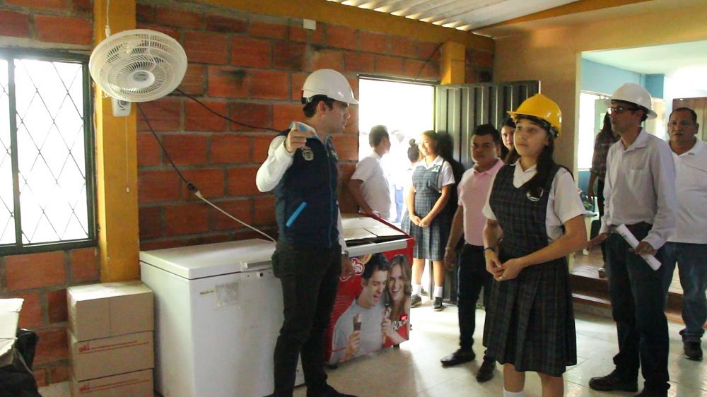 Los estudiantes expresaron su alegría por estos proyectos, que se enfocan en frenar la deserción en los planteles oficiales.