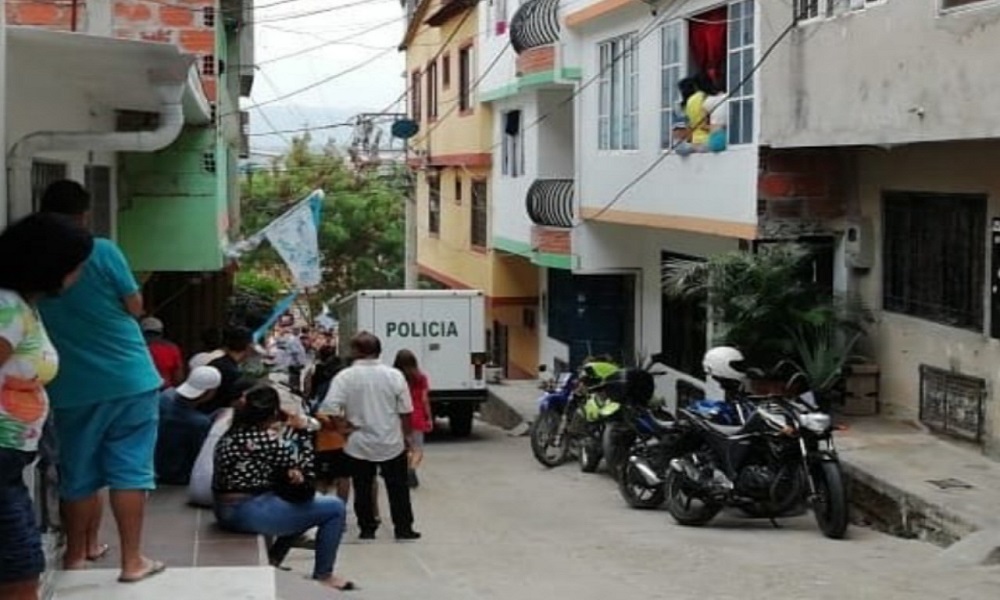 Un menor de 13 años decidió poner fin a su vida esta mañana en Girón. Uno de los amigos fue quien se dio cuenta de la dramática escena.