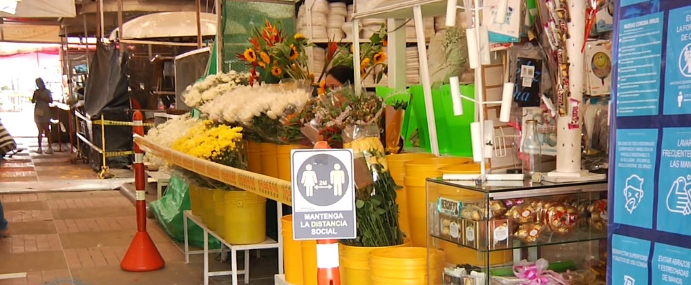 Con protocolos, floristas del parque Romero iniciaron labores - Oro Noticias