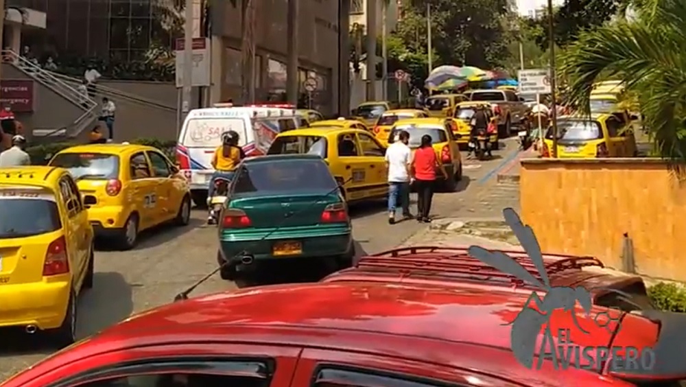 Caos vehicular dificulta llegada de ambulancias a La Foscal