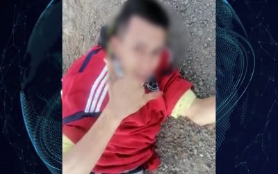 Video | Presunto ladrón recibió ‘paloterapia’ y fue desnudado en plena vía nacional