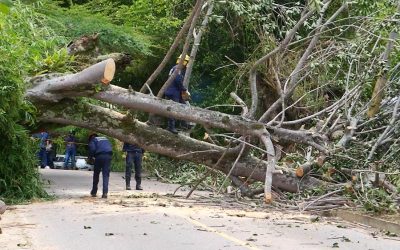 Graves afectaciones por lluvias en vías de Santander