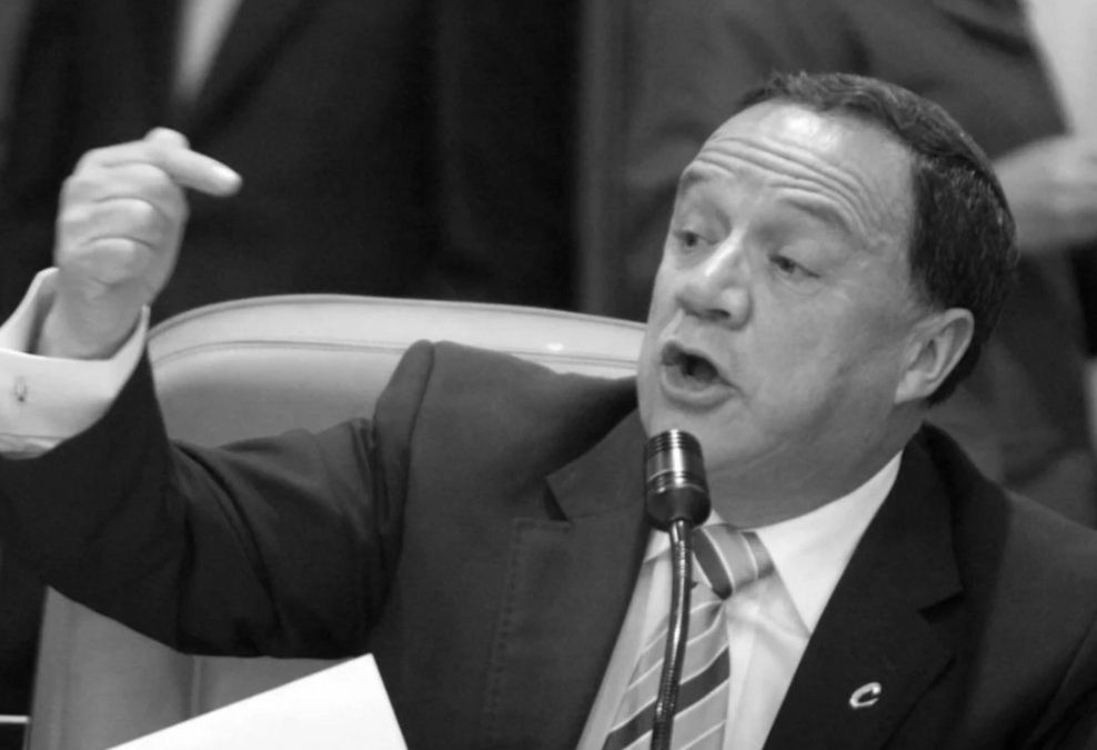 Luto en el congreso por la partida de Eduardo Enríquez a causa del Covid-19