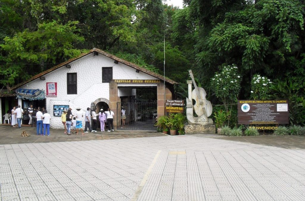 Familia de turistas fue asaltada en el parque Gallineral