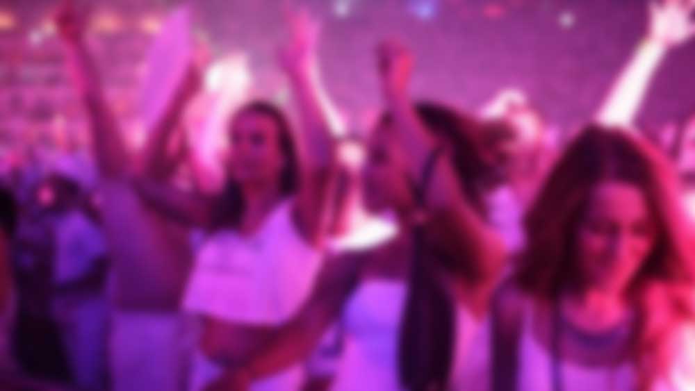 Influencers son investigados por fiesta clandestina en el área