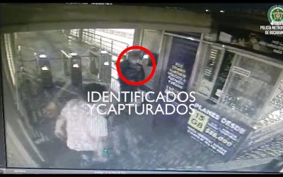 Insólito | Luego de ser sancionados con comparendos salieron a vandalizar otra estación de Metrolínea