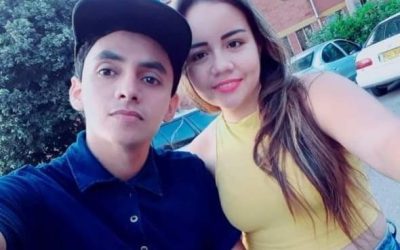 Joven pareja falleció al impactar contra un tractocamión vía Rionegro