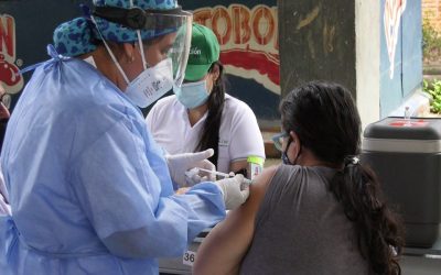 Mujeres embarazadas podrán ser vacunadas con Pfizer en Bucaramanga