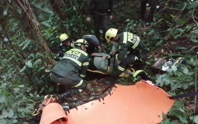 Policía fue rescatado tras caer a un abismo en Floridablanca