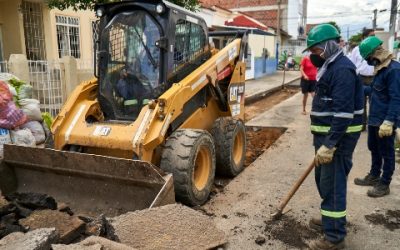 Más de 15 frentes de trabajo para arreglo de vías en Bucaramanga