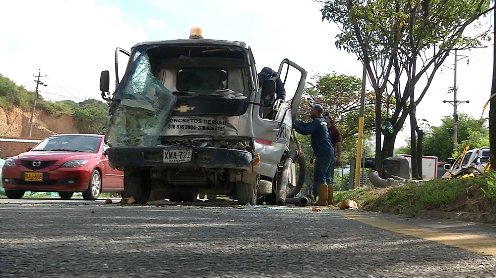 La Imprudencia De Un Conductor Provocó Tremendo Accidente - Oro Noticias