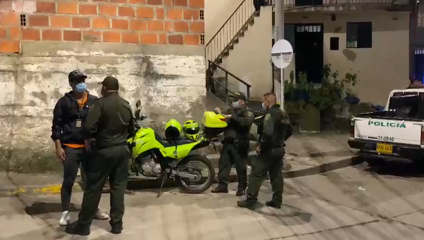 Insólito | Matan a un joven delante de su madre en el barrio Buenos Aires