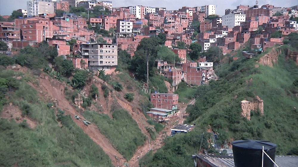 Entérese | Asentamientos e invasiones en zonas de alto riesgo