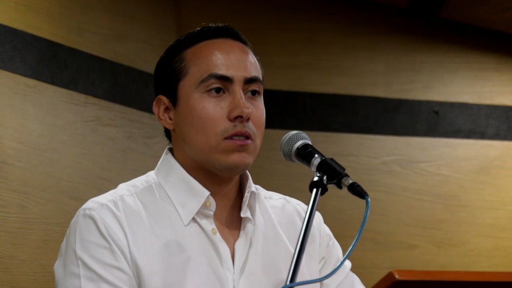 Fiscalía acusó a exgobernador Richard Aguilar