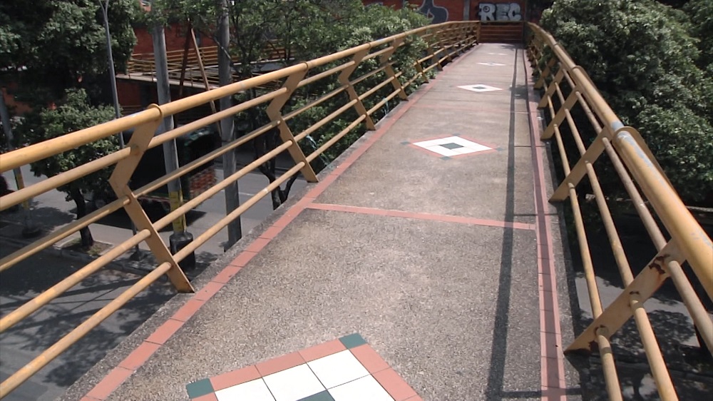 Ampliación | Robos y delincuencia en el puente peatonal de Conucos