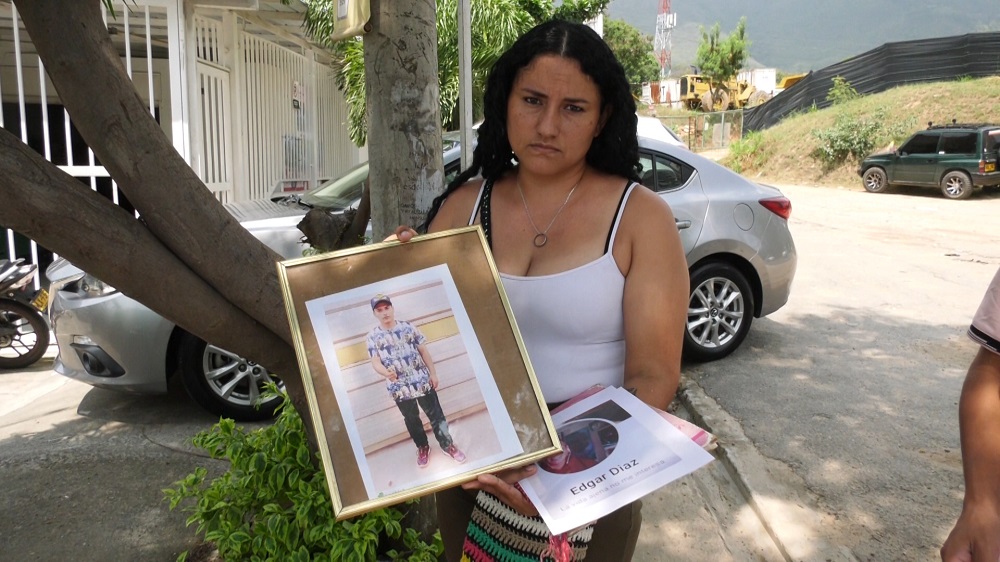 Detalles | Mujer pide justicia por el asesinato de su hijo en noviembre