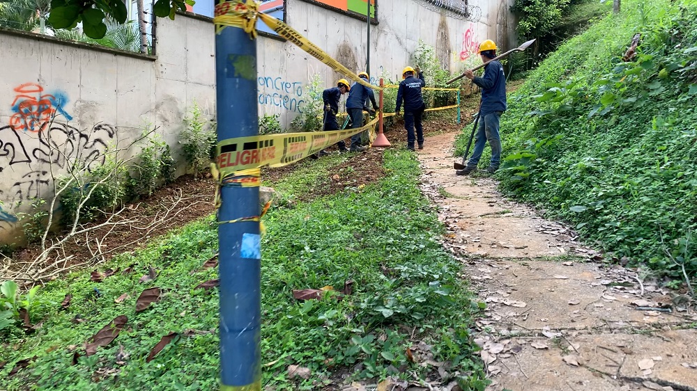 Detalles | Intervención de andenes y senderos peatonales en Cabecera