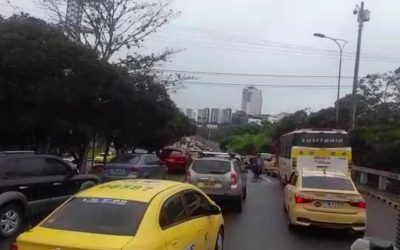 Caos vehícular en el día sin IVA en el área metropolitana