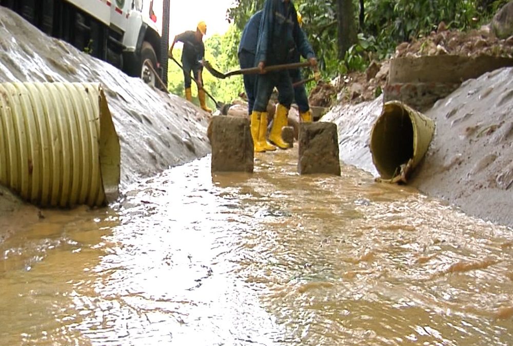 Empas busca soluciones definitivas al problema de rebosamiento de agua cuando llueve en el área metropolitana