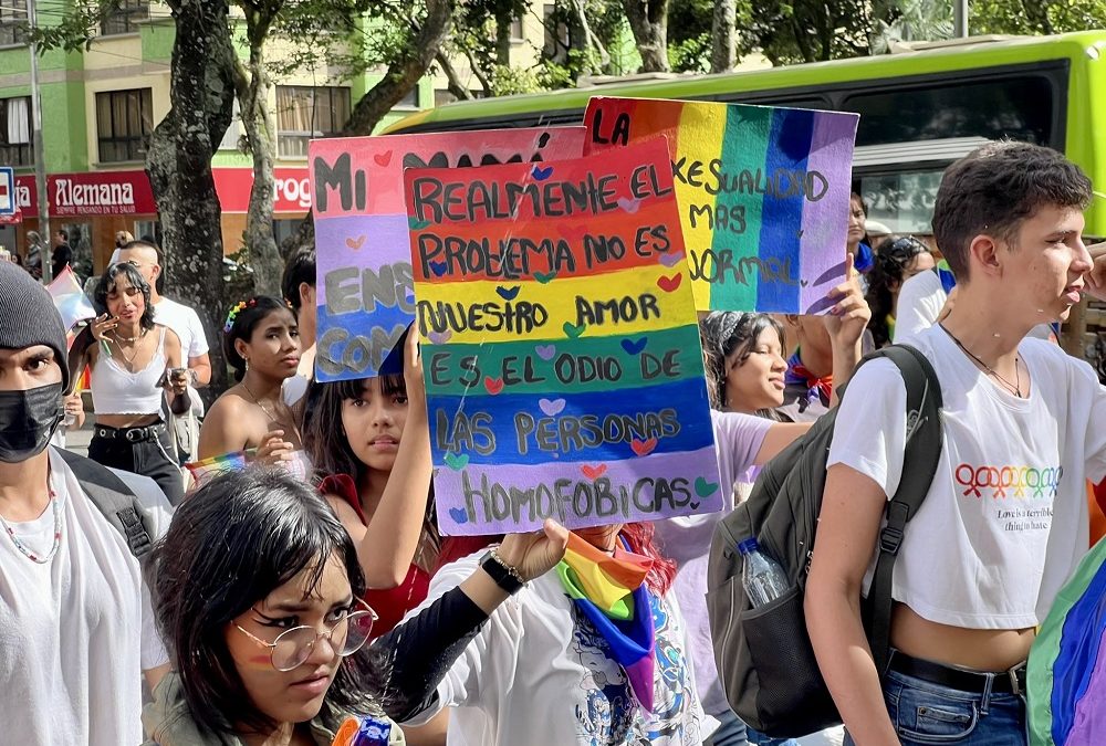 Color, alegría y amor en el día del orgullo LGBTIQ+