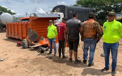 Tres personas capturadas por el hurto a un vehículo tipo volqueta