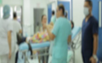 Investigan presunta intoxicación masiva de personal médico del HUS