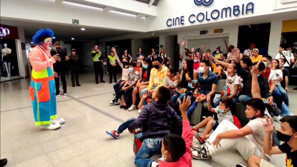 Por primera vez niños del norte visitaron una sale de cine