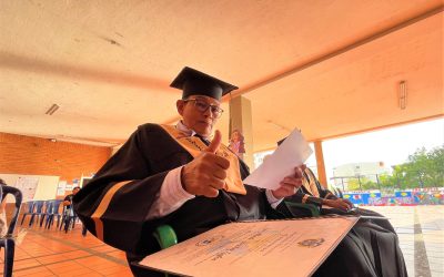 Reinsertado logró su sueño de graduarse como bachiller en el colegio Comuneros
