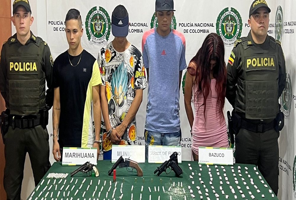 Capturan cuatro jóvenes por porte de armas y estupefacientes en Morrorico