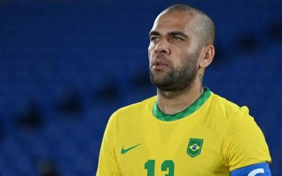 Tribunal español juzgará al futbolista Dani Alves por agresión sexual