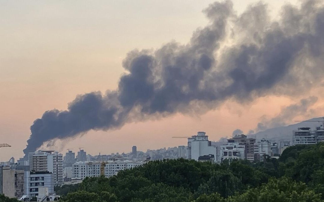 «Peligroso e irresponsable»: China arremete contra EE.UU. por agredir a Irán