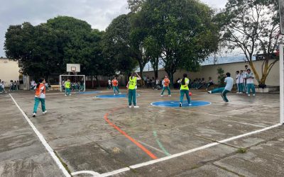 Jóvenes de Piedecuesta transforman su colegio con liderazgo y trabajo en equipo