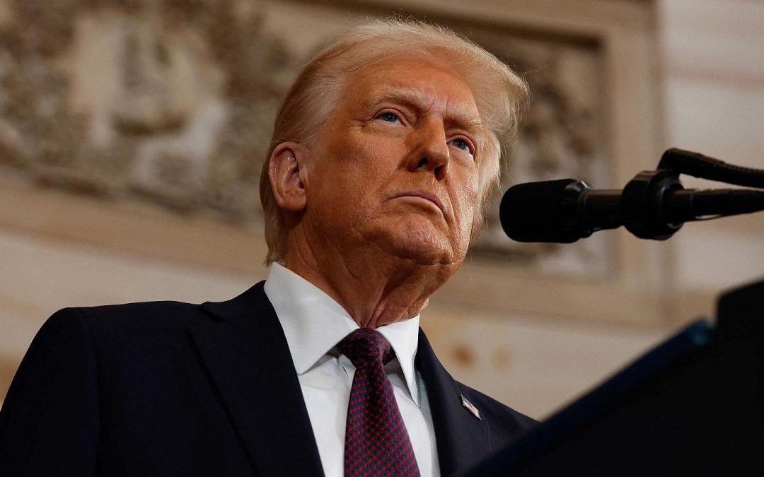 Trump demanda a California por permitir participación de atletas trans en equipos femeninos