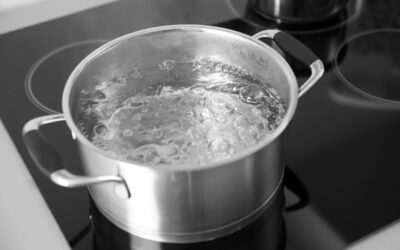 ¡Brutal ataque! Nuera arrojó agua hirviendo al rostro de su suegra