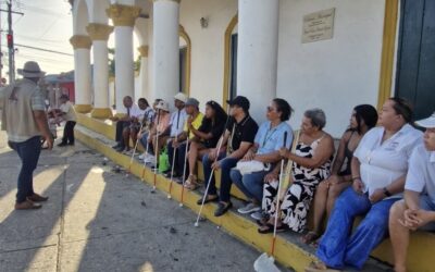 Más de 100 personas con discapacidad visual reciben atención especializada en Bolívar