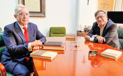 Uribe acusa a Petro de calumniarlo con delitos sin pruebas
