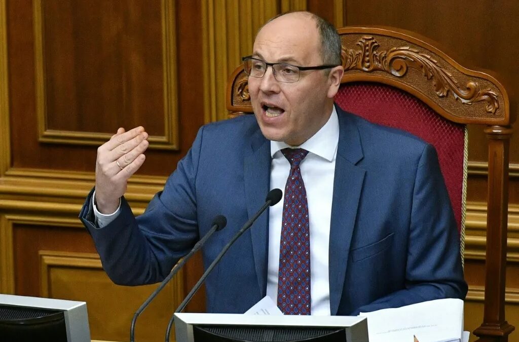 Asesinan al expresidente del Parlamento ucraniano Andrii Parubii en Lviv