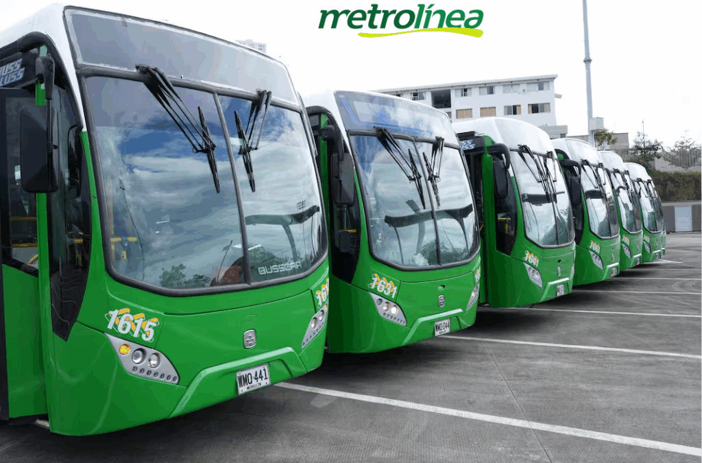 Ya están los 12 nuevos buses de Metrolínea: comenzarán a operar en los próximos días