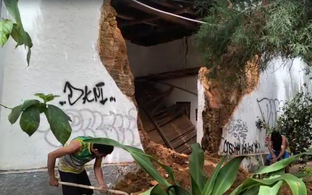 Vivienda colapsó en Sotomayor tras intensas lluvias en Bucaramanga